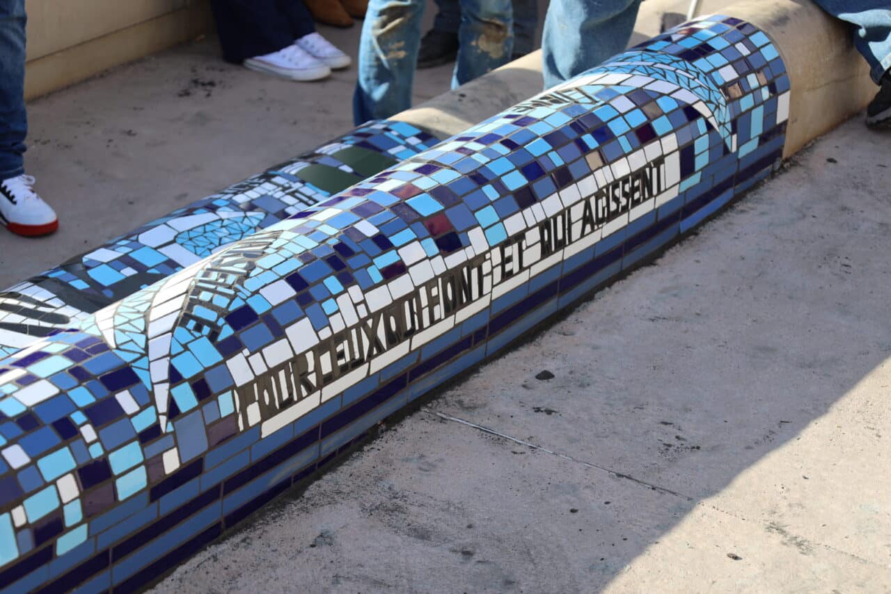 mosa&iuml;ques, Une nouvelle fresque de mosa&iuml;ques vient recouvrir le banc de la Corniche, Made in Marseille