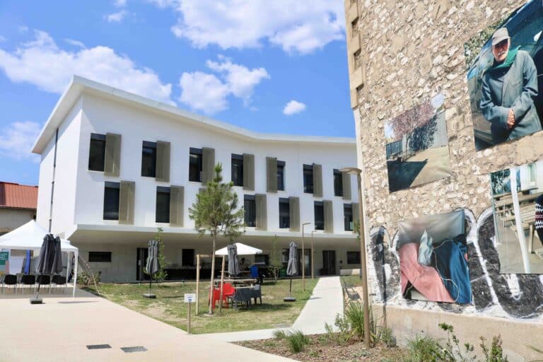 La Minoterie, un centre d&rsquo;hébergement d’urgence inauguré dans les quartiers Nord