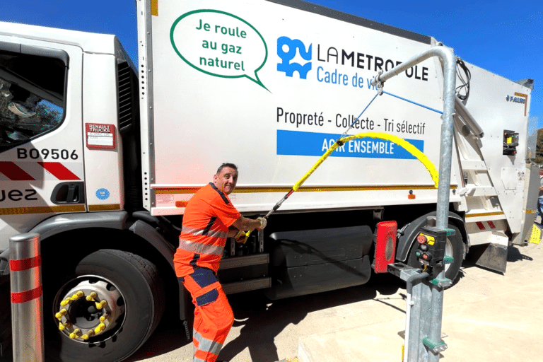 À l&rsquo;Est de la Métropole, les camions roulent au gaz naturel pour la collecte des déchets