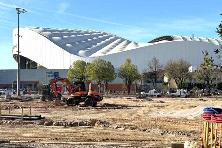 En images | Arbres, basket, parcours vélo… le parc Chanot se transforme