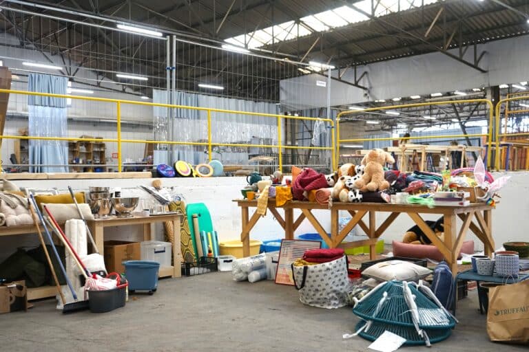 Premier bilan positif pour la CinémaBase, plateforme logistique du cinéma à Marseille