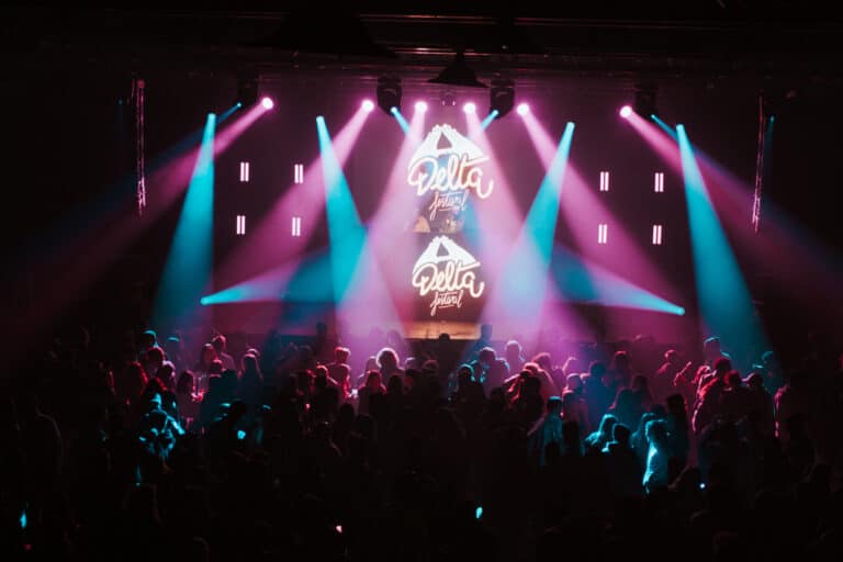 Ebony et Paga en concert gratuit à Marseille pour dévoiler la progra du Delta Festival 2026