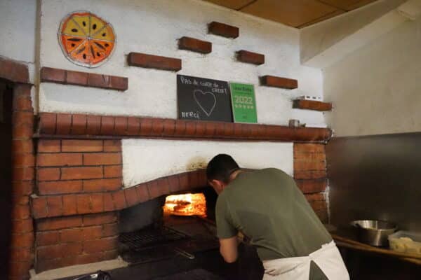 Etienne scupture pizza