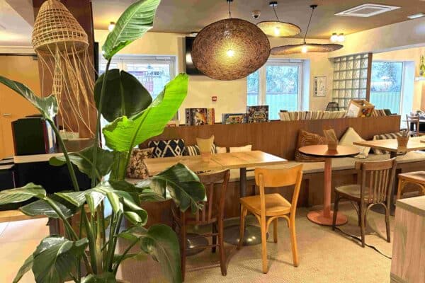 Greet_hotel_restaurant2