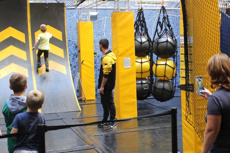 Un grand parcours Ninja s&rsquo;installe aux Docks pour les vacances de la Toussaint