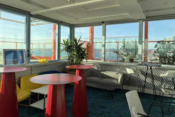 Interieur_sky_center_marseille_2