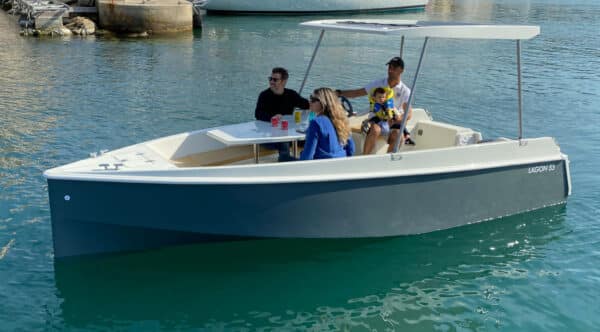 LAGON55_Bateau_Electrique_Cassis