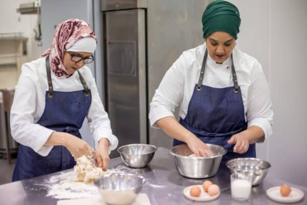 Mamas en train de cuisiner Meet my mama 2