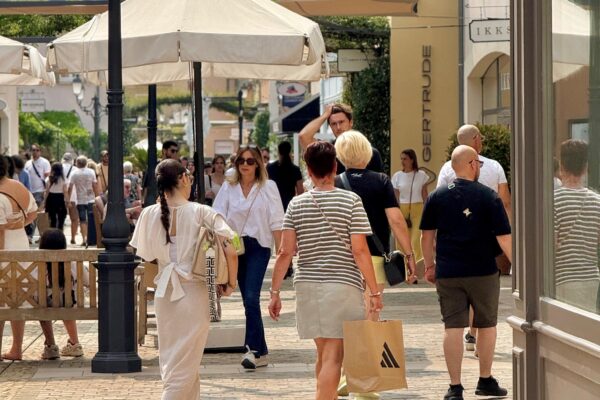 shopping mode Provence, Les Crazy Days, 4 jours de prix cass&eacute;s au centre McArthurGlen Provence, Made in Marseille