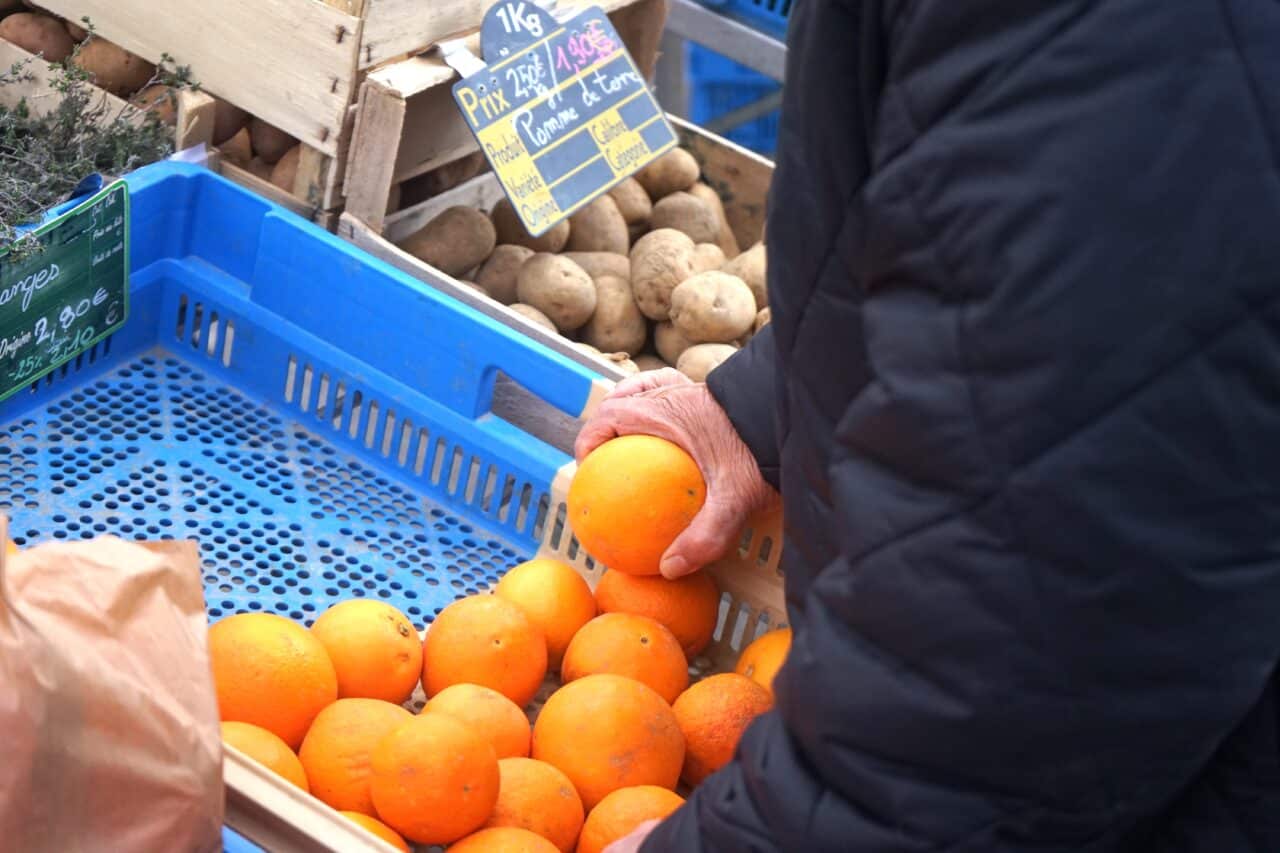 La Viste, Au march&eacute; solidaire de la Viste, les paysans bio r&eacute;galent les quartiers Nord, Made in Marseille