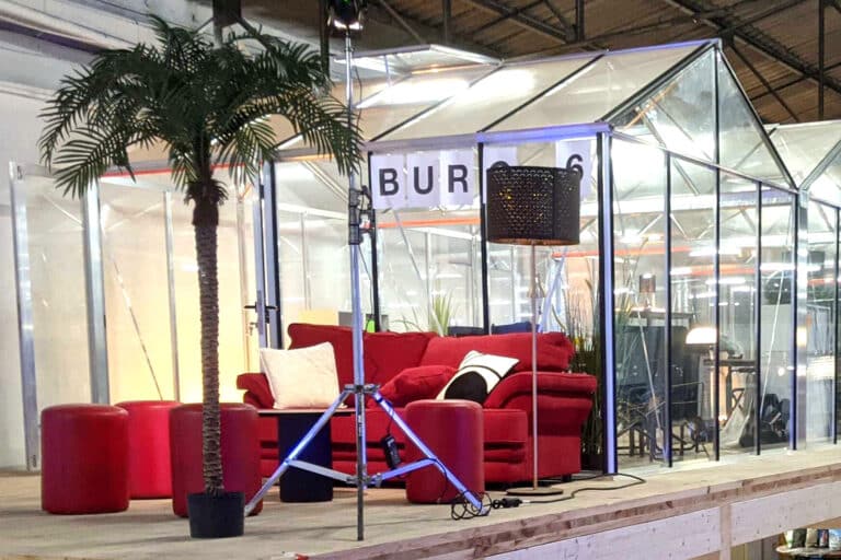 Une immense plateforme pour produire les décors et costumes de films dans les quartiers Nord