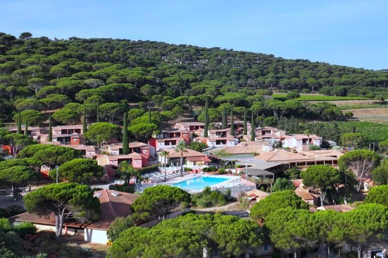 À Ramatuelle, « Le Drôle d&rsquo;été » de Vacances Léo Lagrange veut rendre accessible la culture
