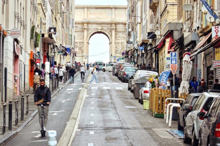 Le réseau cyclable marseillais s&rsquo;étend aux rues d&rsquo;Aix, Breteuil et boulevard National