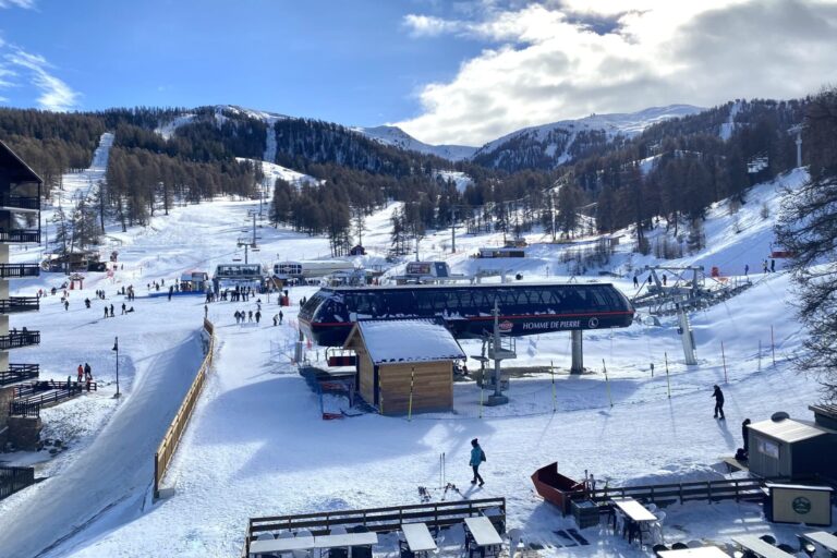 De Marseille à Risoul, le groupe Vacances Léo Lagrange se réinvente