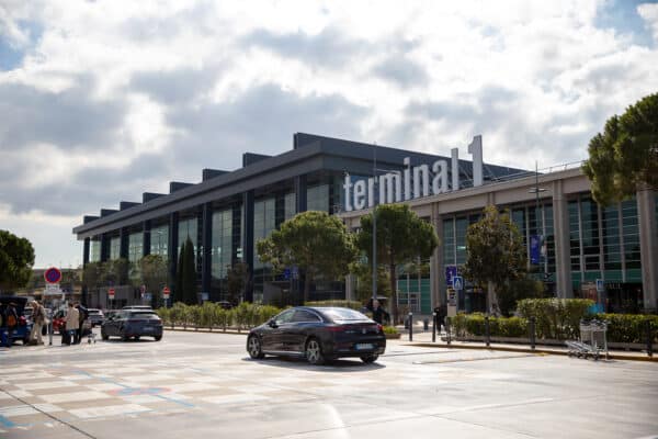 aeroport-amp-terminal-parking