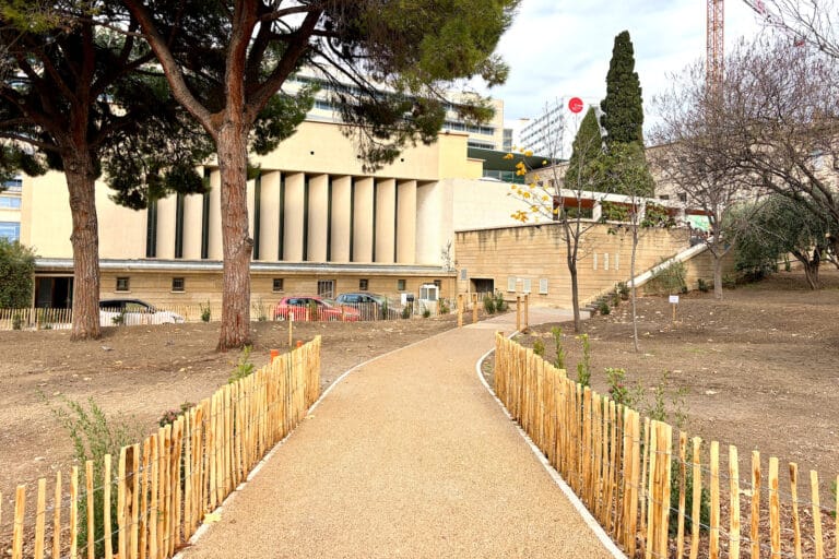 Vidéo | Aix Marseille Université s&rsquo;engage pour des « campus plus verts »