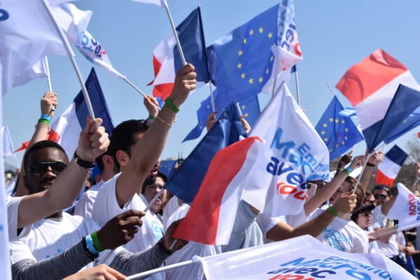 ambiance-macron – copie 2