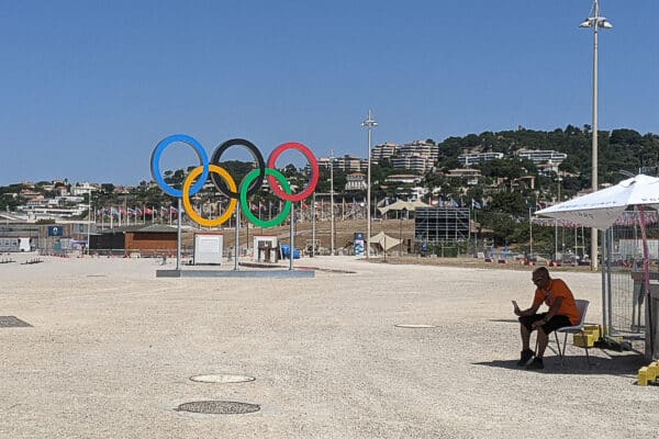 anneaux-olympiques-JO-2024-prado-1