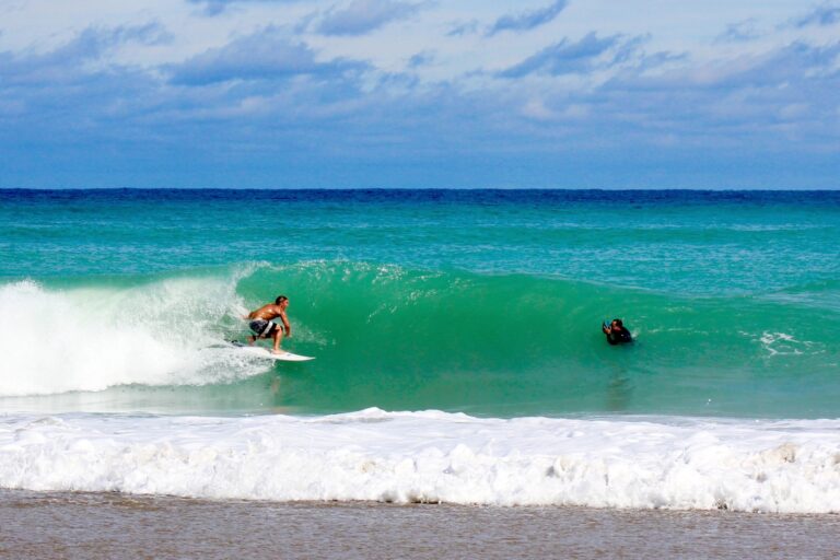 Des Provençaux créent Surfnow, une plateforme pour réserver ses cours de surf