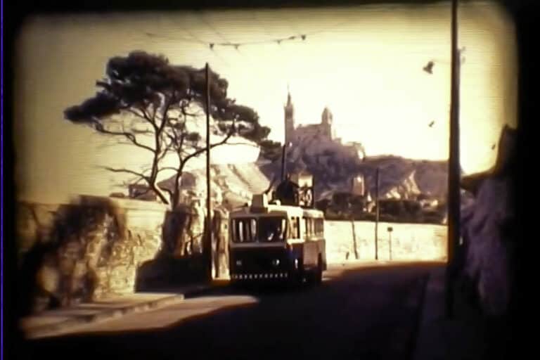 Un ciné-concert en plein air retrace l&rsquo;histoire de Marseille filmée par ses habitants