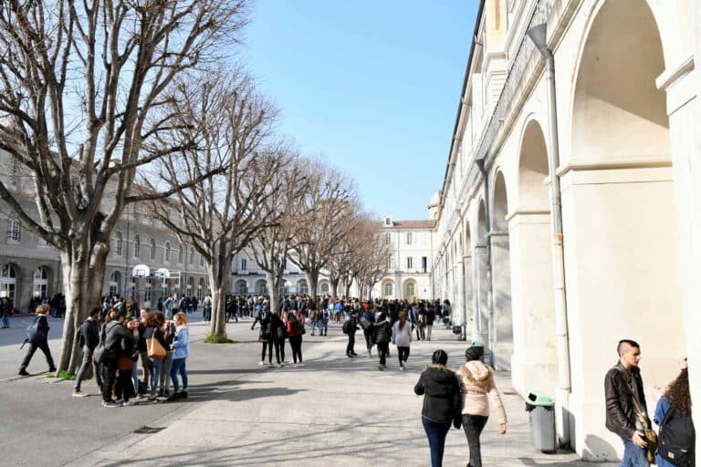Thiers à Marseille élu « meilleur lycée de France » par Le Parisien