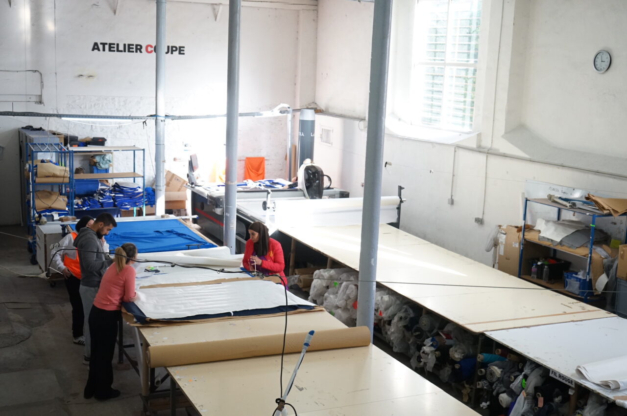 Fil rouge, &Agrave; la Capelette, la derni&egrave;re grande usine textile du Sud-Est cherche &agrave; grandir, Made in Marseille