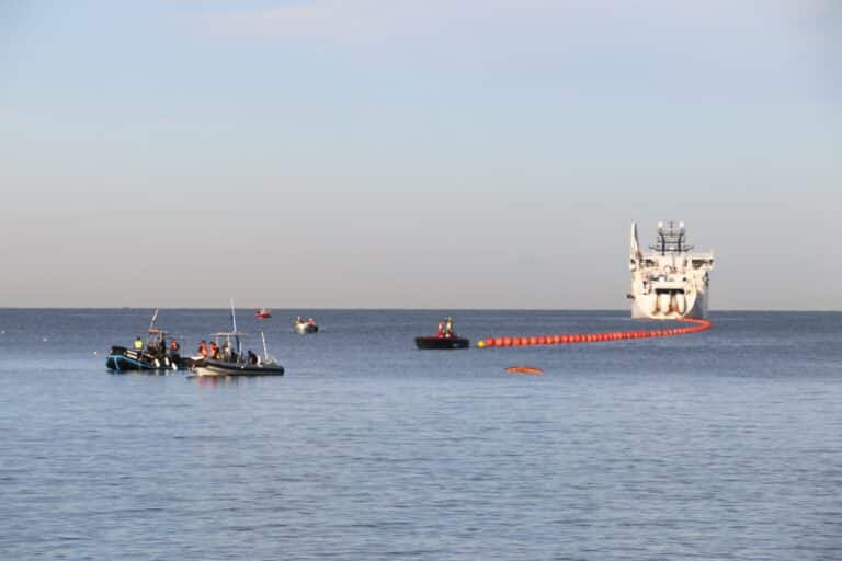 Le câble sous-marin le plus long de la Méditerranée se connecte à Marseille