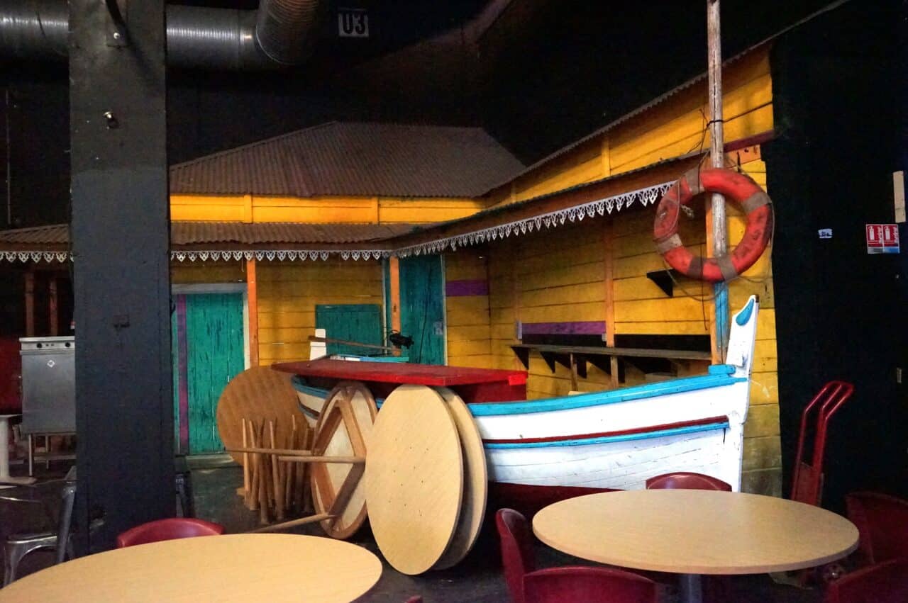 la plateforme, &Eacute;cole du num&eacute;rique, resto, concerts… la nouvelle vie  du Dock des Suds, Made in Marseille