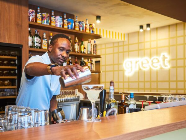 bar-greet-hotel-velodrome-chanot
