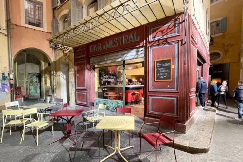 studios Plus Belle la Vie, Vid&eacute;o l En visite dans les studios de Plus Belle la Vie avec les fans de la s&eacute;rie, Made in Marseille