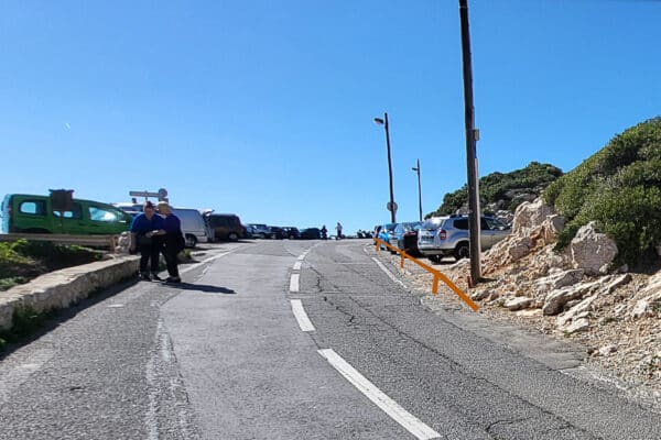 barrière-anti-stationnement-calanques-goudes-littoral-1