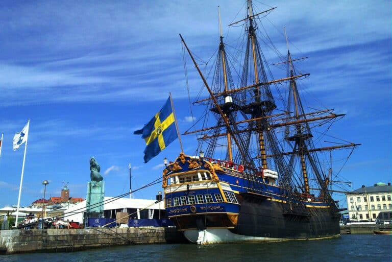 Le Götheborg, plus grand voilier en bois du monde, en escale à Nice