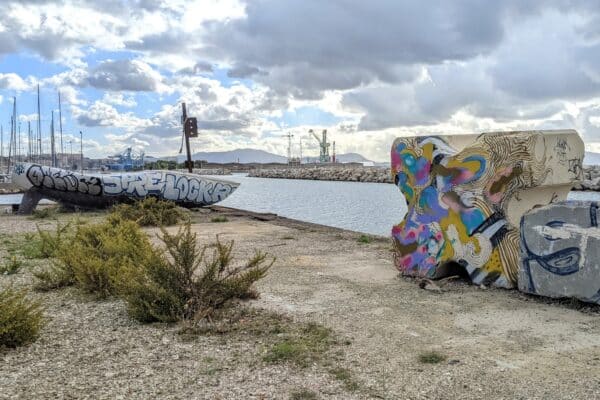 bateau-graff-tag-estaque-nord-littoral-gpmm-port-1