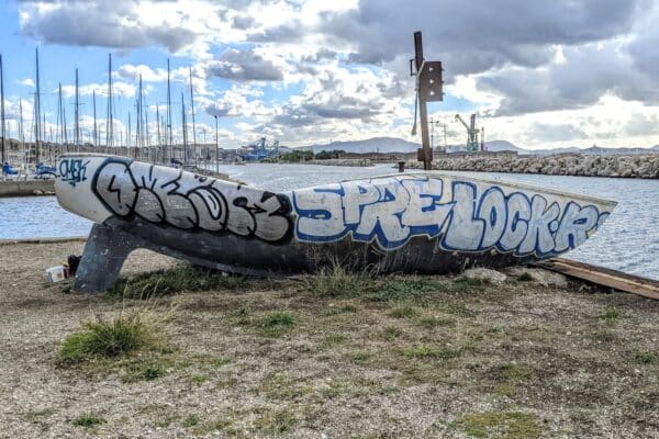 bateau-graff-tag-estaque-nord-littoral-gpmm-port