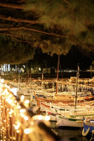 bateau-illumine-port-la-ciotat-noel