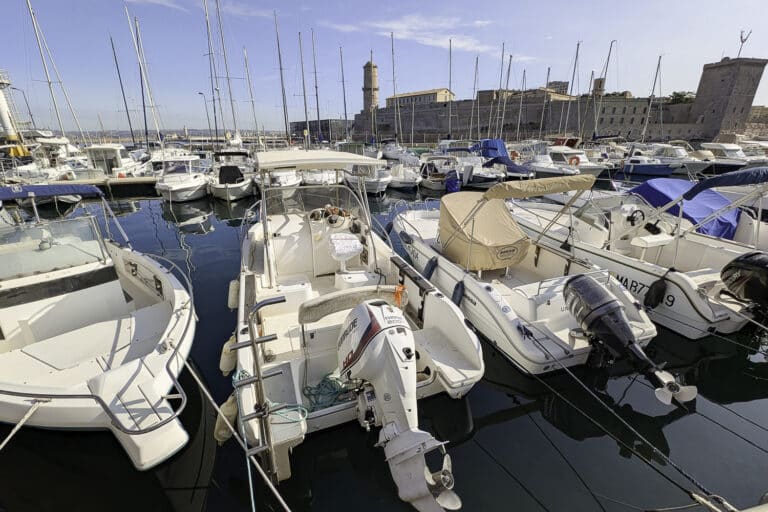 « 37 fois plus polluants qu&rsquo;une voiture », les bateaux de plaisance se mettent au vert