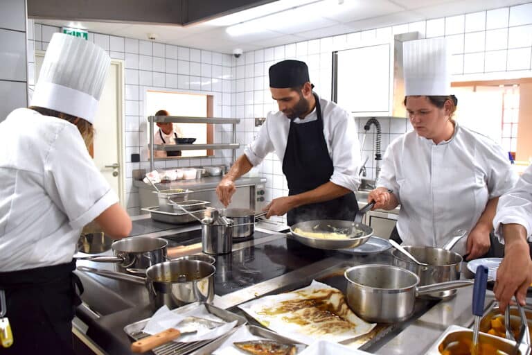Vidéo | Les Beaux Mets, le premier restaurant de France en prison ouvre ses portes