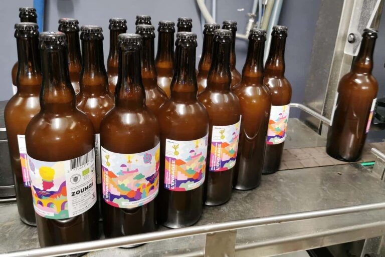 La bière l&rsquo;Engagée disponible sur les étals des magasins Biocoop du département