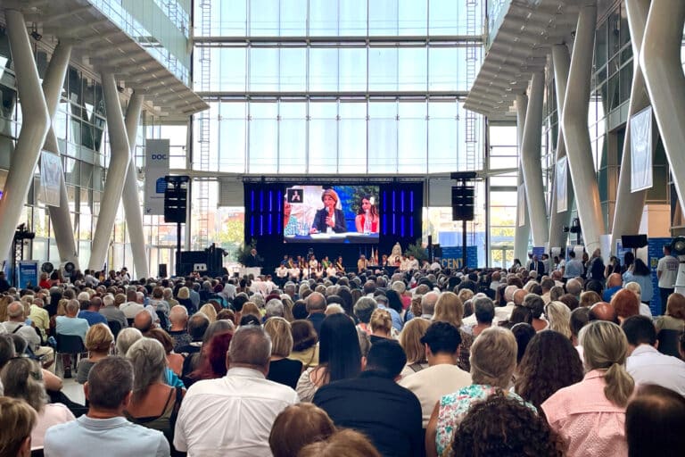 Martine Vassal défend son bilan de mi-mandat à la tête du Département