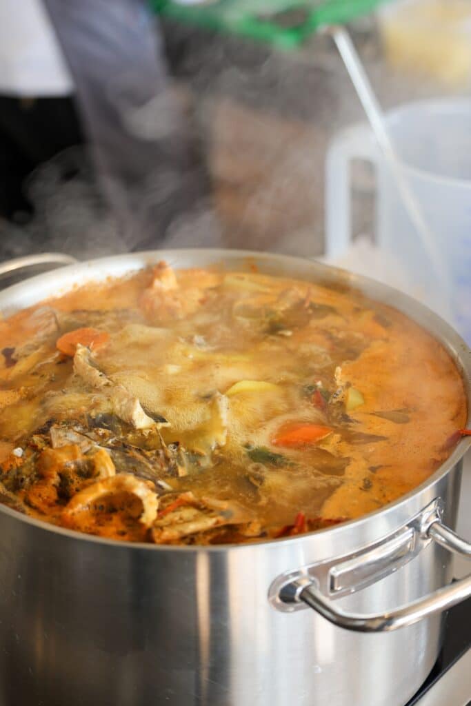 Benjamin Mathieu, Vid&eacute;o | Dans les cuisines du champion de France de la bouillabaisse, Benjamin Mathieu, Made in Marseille