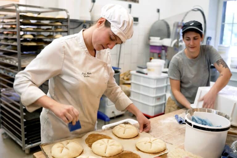Stars et Métiers de la Banque Populaire Méditerranée : Découvrez la boulangerie Haut les Pains