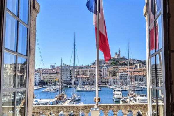 bureau-maire-hotel-ville-vieux-port