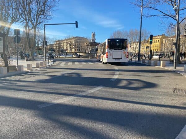 bus-aix-rotonde-fontaine-maroine-jit