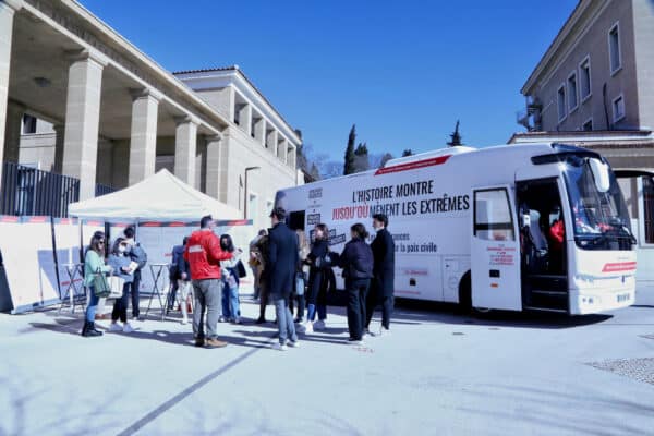 bus-alerte-republicaine-democratique-camp-des-milles-aix-en-provence-2