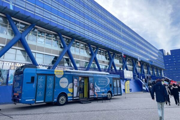 bus-emploi-hotel-departement-13