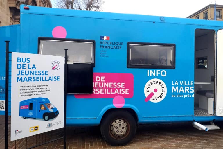 Le « Bus de l&rsquo;entrepreneuriat » roule pour l&rsquo;insertion des jeunes Marseillais