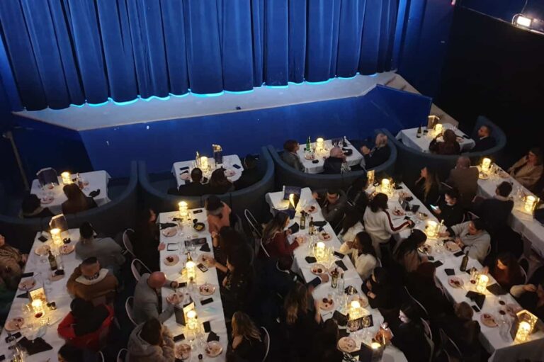 L&rsquo;Étoile Bleue, d&rsquo;un théâtre paroissial à la création du premier « cabaret maritime »