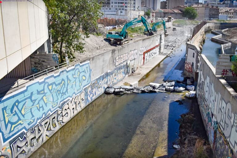 Le ruisseau des Aygalades bientôt libéré du béton dans le futur parc Bougainville