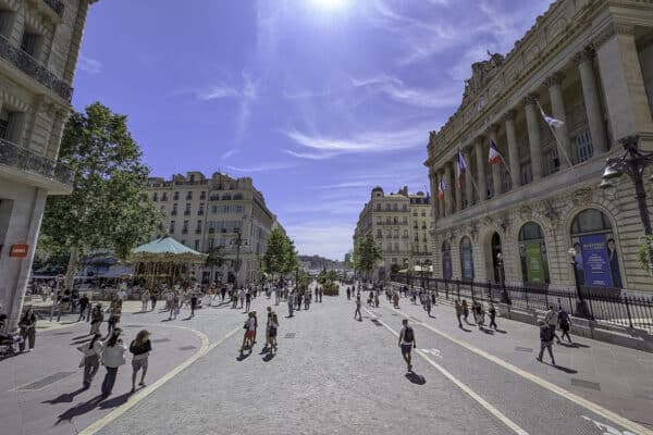 canebiere-pieton-végétal-palais-de-la-bourse-cci-vieux-port-1