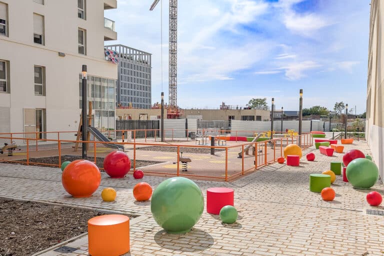 En images | Le « carré des enfants » ouvre face à la future école des Fabriques